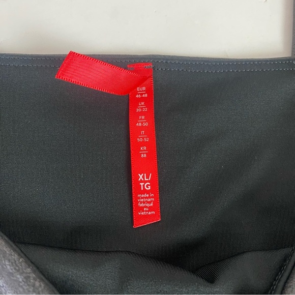 Spanx Black Faux Leather Leggings Size XL - Picture 8 of 8